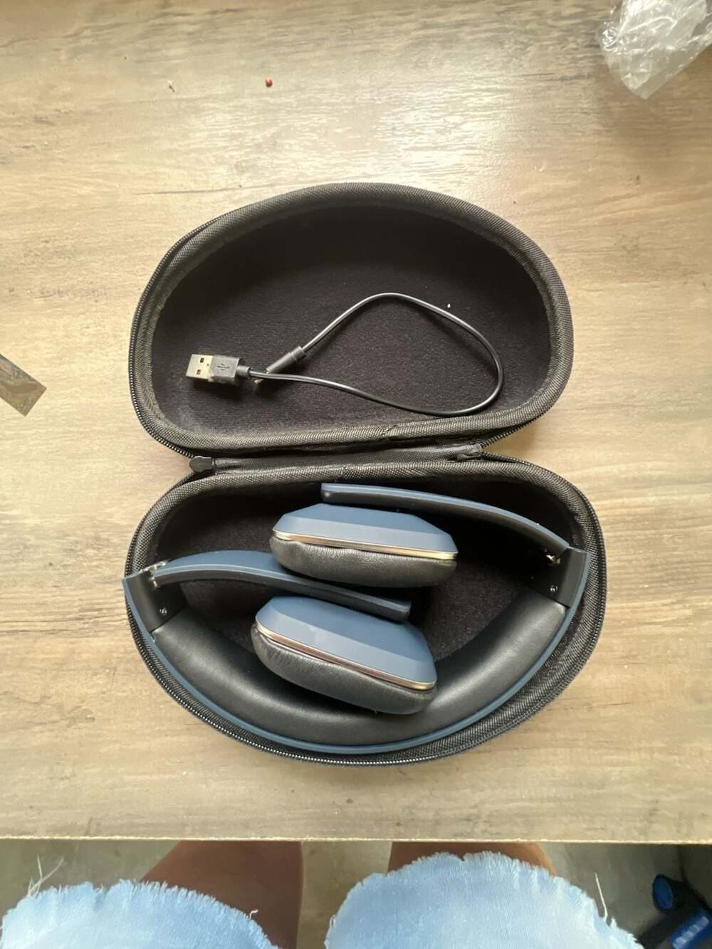 Belink Bluetooth Headphones Blue With Hard Case